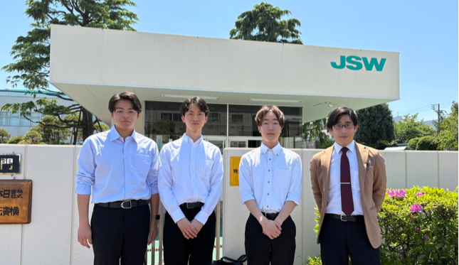 スーツを着ている男たち
AI によって生成されたコンテンツは間違っている可能性があります。