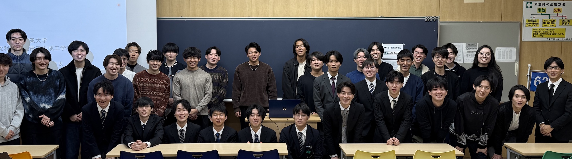 人, グループ, 屋内, 写真 が含まれている画像
AI 生成コンテンツは誤りを含む可能性があります。